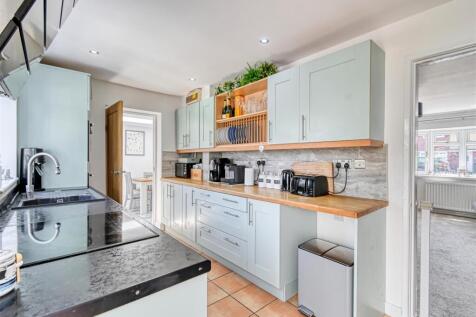 28 Well Meadow-08.jpg
