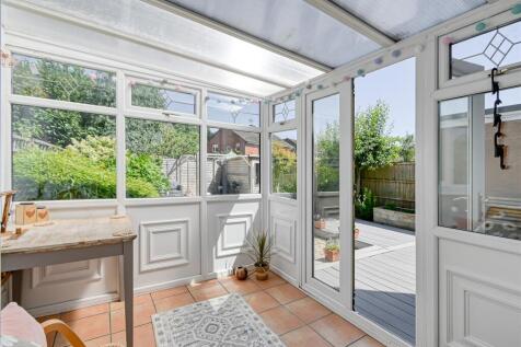 28 Well Meadow-07.jpg