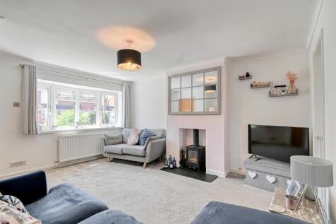 28 Well Meadow-11.jpg