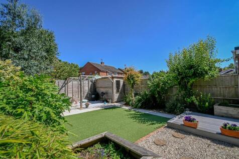 28 Well Meadow-24.jpg