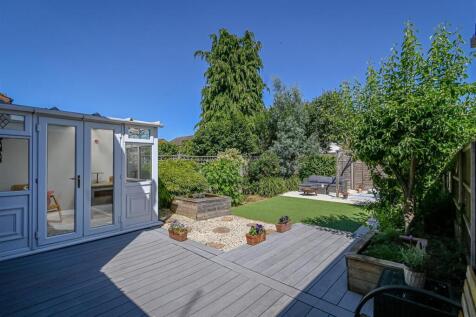 28 Well Meadow-26.jpg