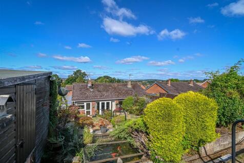15 Lodge Lane-5.jpg