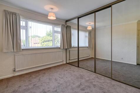15 Lodge Lane-15.jpg