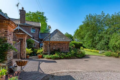 The Old Waterworks Cottage-externals-13.jpg