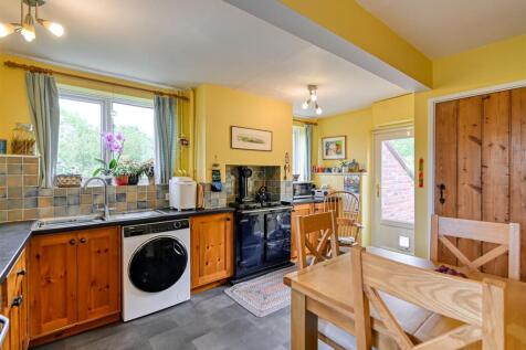 1 Netchwood Manor Cottage-01.jpg