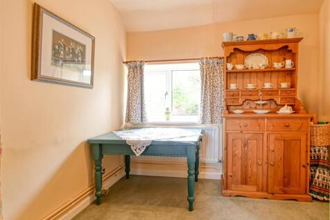 1 Netchwood Manor Cottage-05.jpg