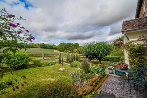 1 Netchwood Manor Cottage-23.jpg
