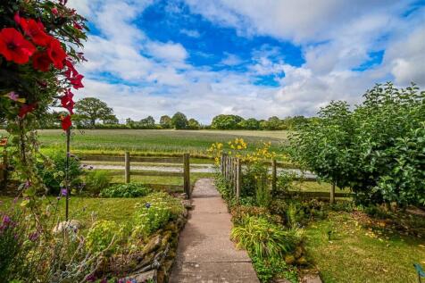 1 Netchwood Manor Cottage-15.jpg