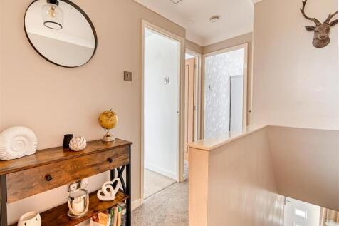 42 Duchess Drive-10.jpg