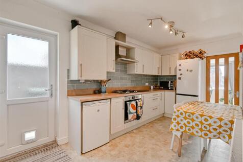 10 Goldstone Drive-04.jpg
