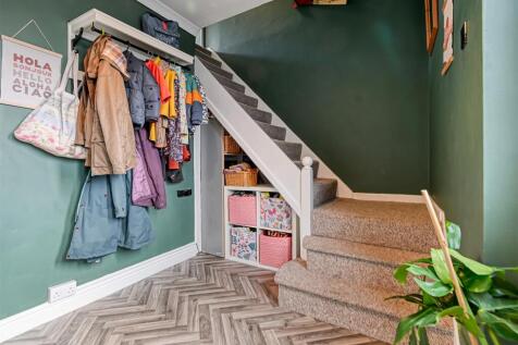 10 Goldstone Drive-08.jpg
