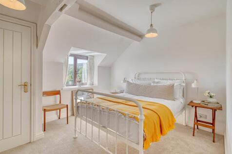 6 St Johns Court-14.jpg