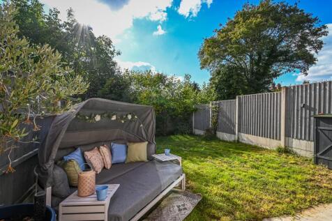 25 Staley Grove-18.jpg