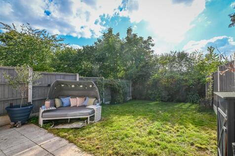 25 Staley Grove-19.jpg