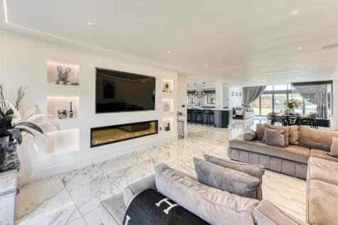 Meadow View, Mile Flat-Kitchen Family Room (10).jp