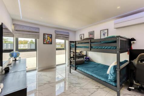 Meadow View, Mile Flat-Bedroom 4.jpg