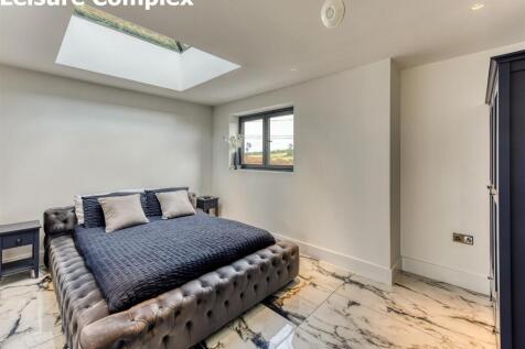 Meadow View, Mile Flat-Leisure Complex (1).jpg