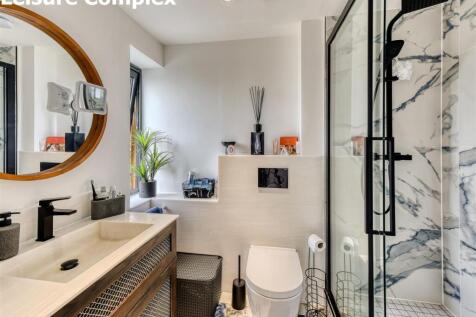 Meadow View, Mile Flat-Leisure Complex (6).jpg