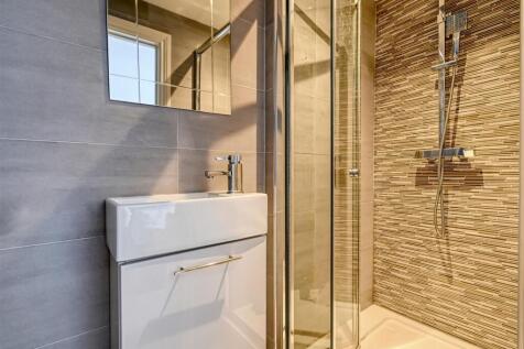 12 Queensway Drive-10.jpg