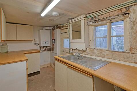 16 St Leonards Close-7.jpg