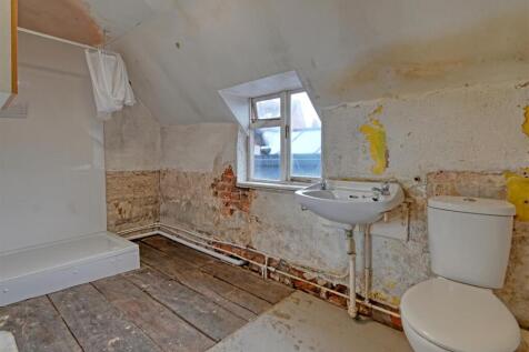 16 St Leonards Close-6.jpg