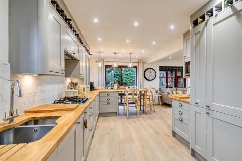 1 Wells Close-23.jpg