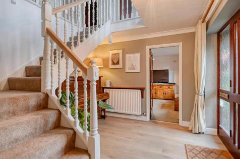 1 Wells Close-01.jpg