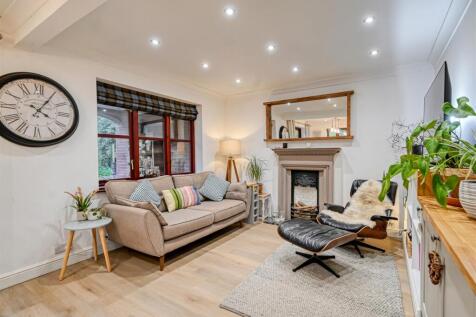 1 Wells Close-20.jpg