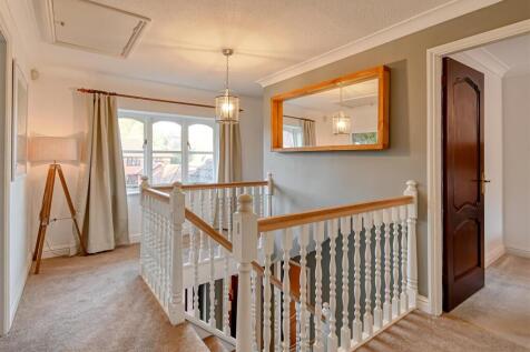 1 Wells Close-03.jpg