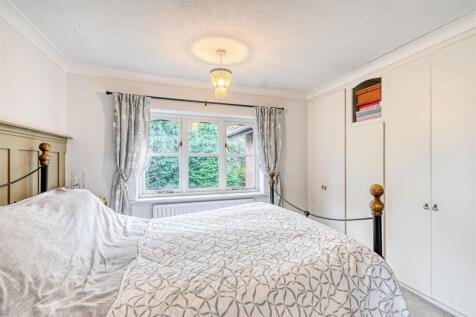 1 Wells Close-12.jpg