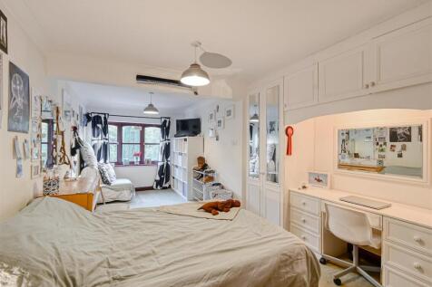 1 Wells Close-07.jpg