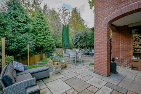 1 Wells Close-31.jpg