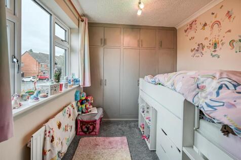 10 Ridley Close-3.jpg