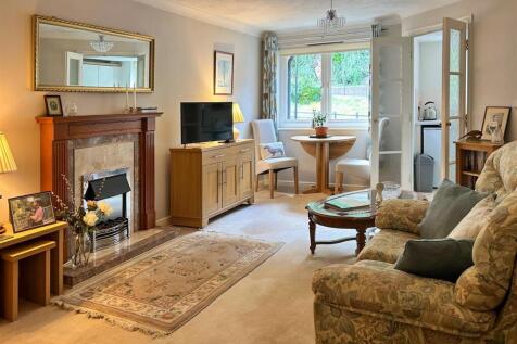 30 Lavington Court-14.jpg