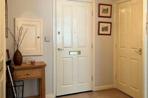 30 Lavington Court-12.jpg