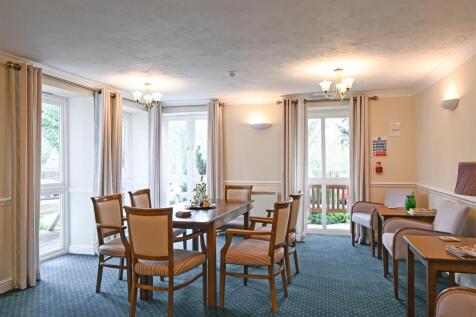 30 Lavington Court-4.jpg