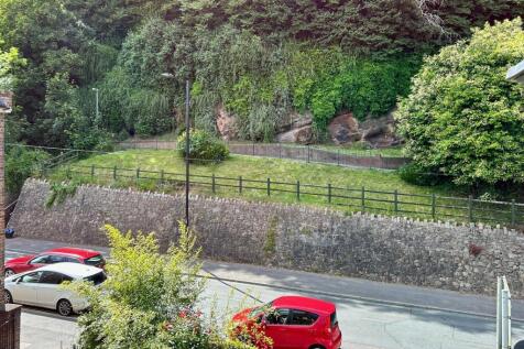 30 Lavington Court-08.jpg