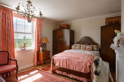 Castle Cliffe House-bedroom3.jpg