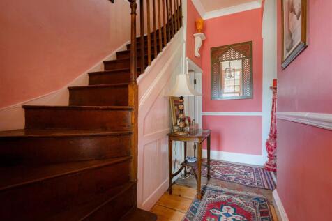 Castle Cliffe House-hall.jpg