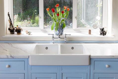 Castle Cliffe House-kitchen6.jpg