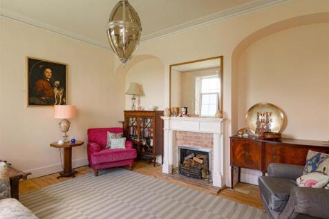 Castle Cliffe House-lounge1.jpg