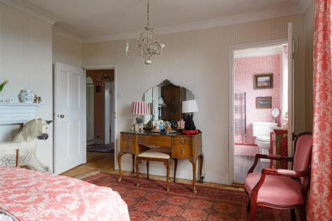 Castle Cliffe House-bedroom4b.jpg
