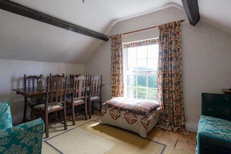 Castle Cliffe House-attic lounge.jpg