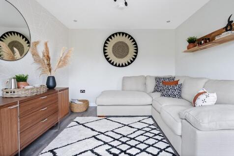 Plenty of space for an L shaped sofa