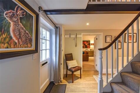 Hallway Wh