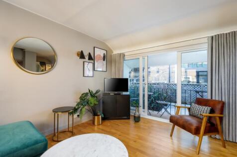 Cheval Place 70 (...