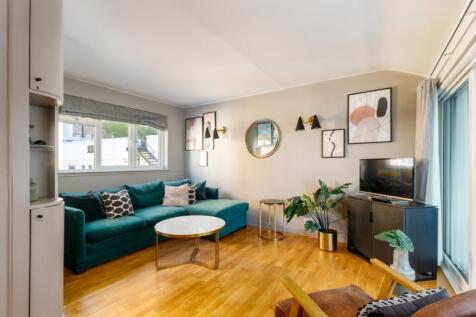Cheval Place 70 (...