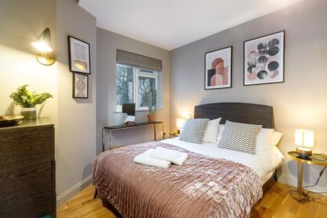 Cheval Place 70 (...
