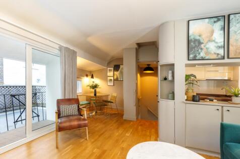 Cheval Place 70 (...