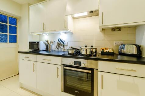 8447084-interior_14